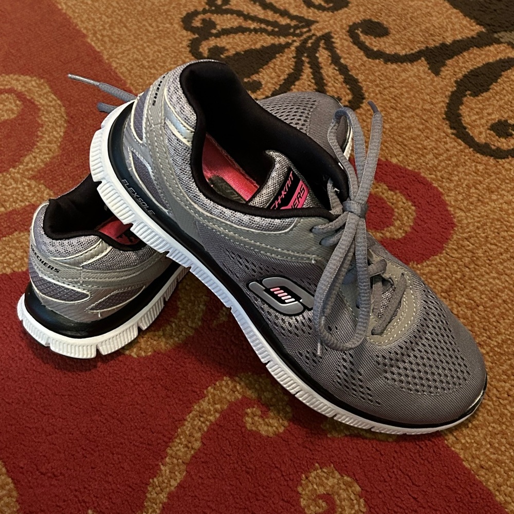 Skechers Skech-Knit Shoes